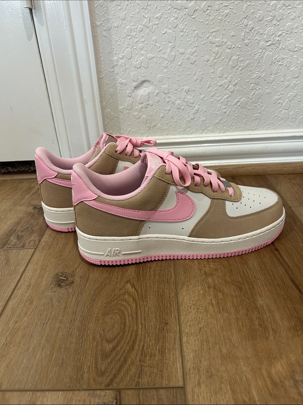 Nike Air Force | Men’s | 1 ‘07 Lv8 ‘Hemp Pink’